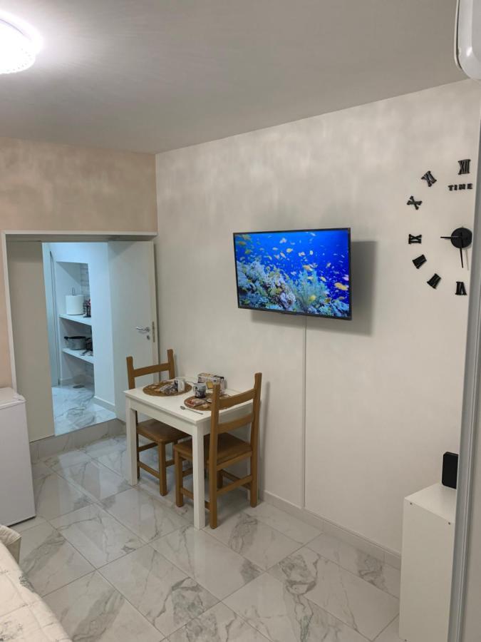 A Cas E Nanninell Apartment เนเปิลส์ ภายนอก รูปภาพ